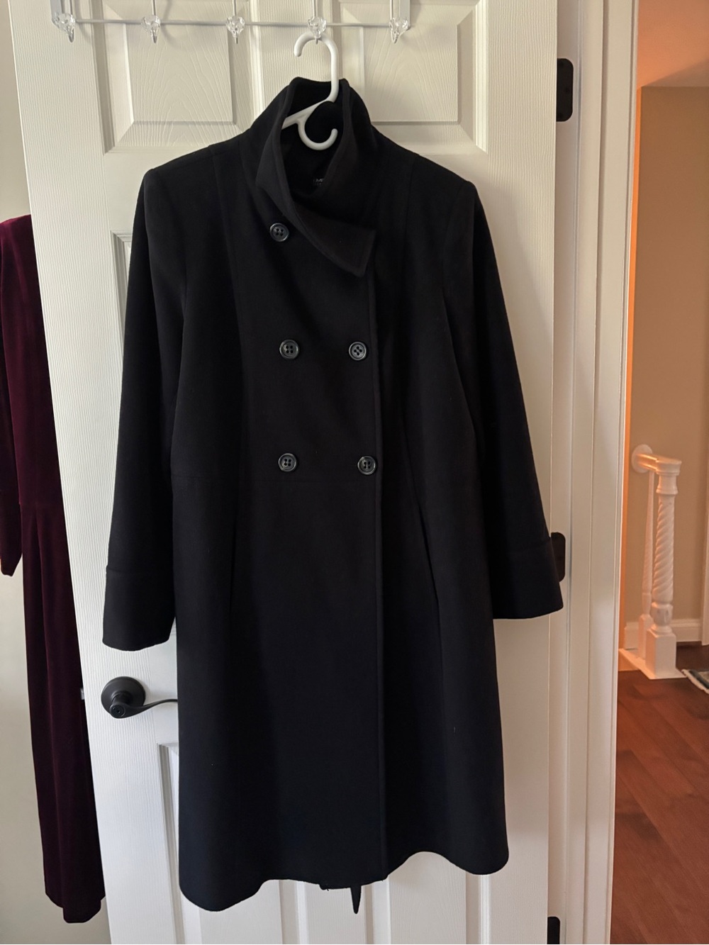 Company by Ellen Tracy. Black. Wool. Funnel neck. Princess seams.